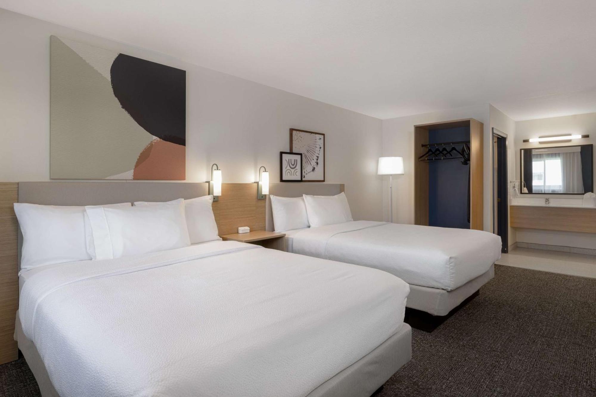 Spark By Hilton Santa Nella Luaran gambar